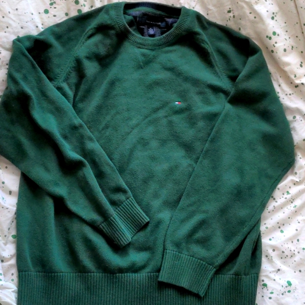 Tommy sweater